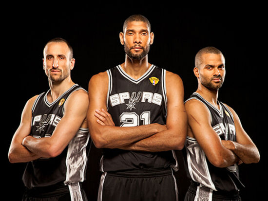 后场断球后 后场断球后